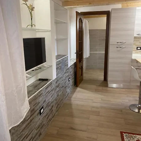 Monolocale Indipendente Nel Quartiere Residenziale Genneruxi شقة